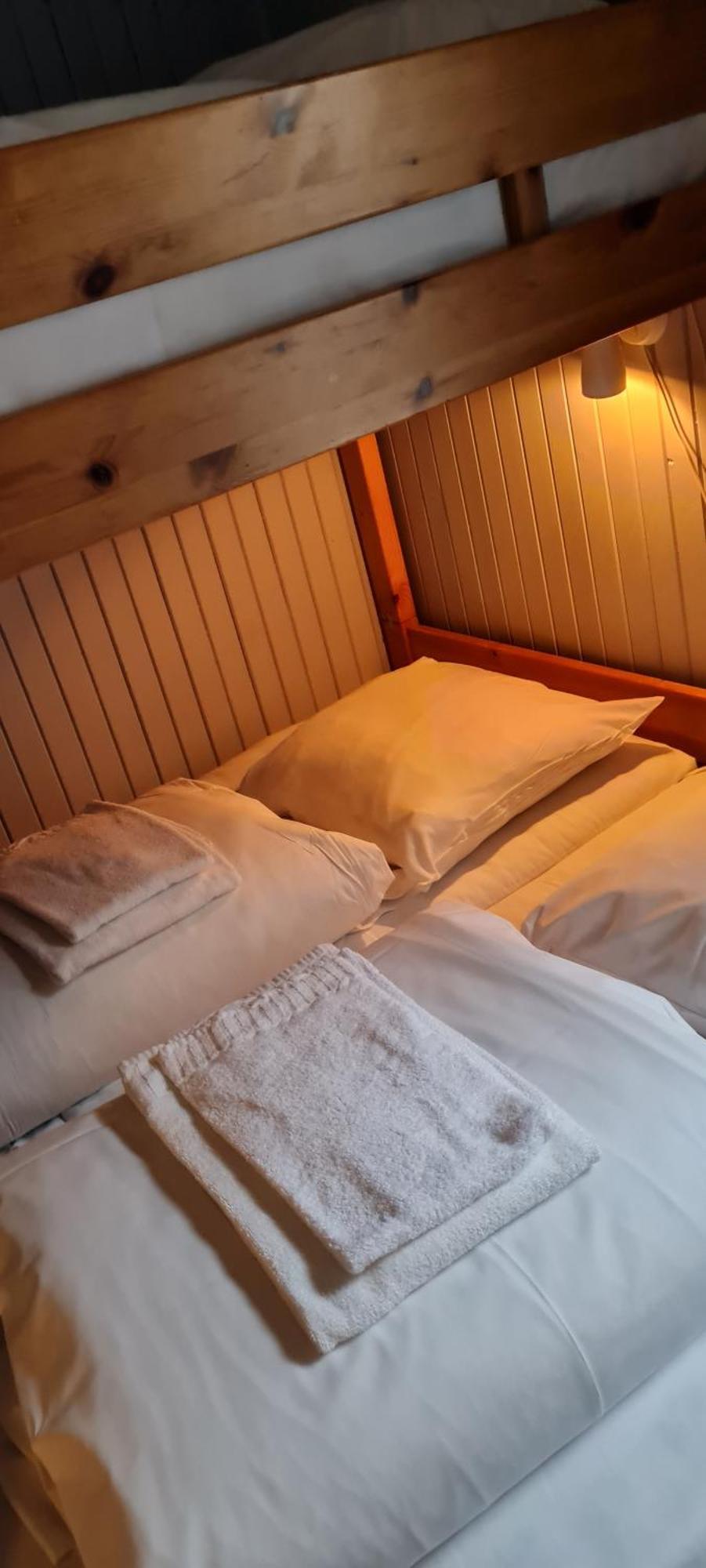 ลาร์ดัล เฟเรีย อุก ฟรีติดสปาร์ค Hotel แลร์ดัลโซยริ ภายนอก รูปภาพ